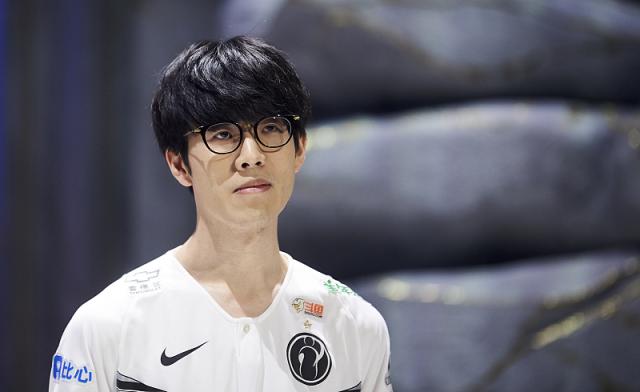 EDG官宣：Uzi（简自豪）正式加入EDG英雄联盟分部