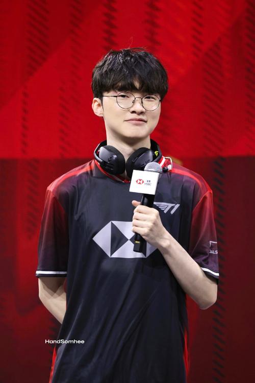 ropz 向 FaZe Clan 告别 - Karrigan 回复