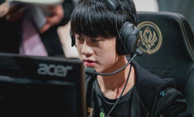 Top Esports 和 Anyone’s Legend 在 LPL Split 2 2025 中取得胜利